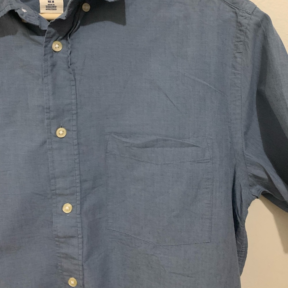 Men’s button down - Picture 2 of 3